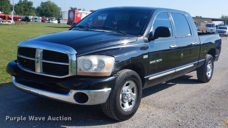 image for item FT9395 2006 Dodge Ram 1500 Mega Cab pickup truck