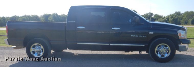 image for item FT9395 2006 Dodge Ram 1500 Mega Cab pickup truck