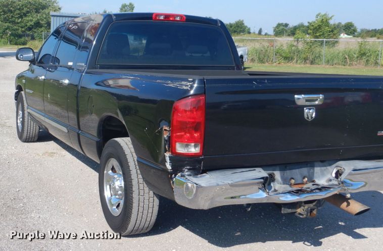 image for item FT9395 2006 Dodge Ram 1500 Mega Cab pickup truck