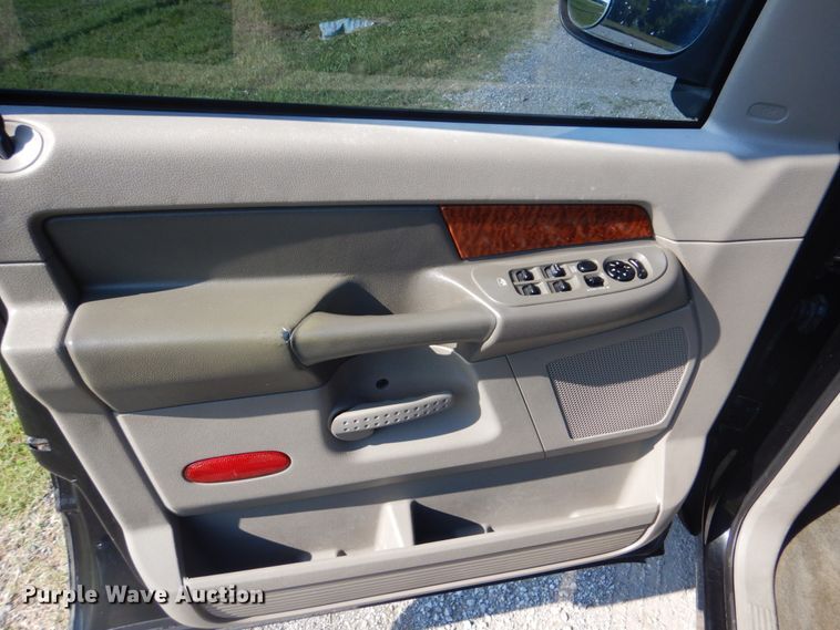 image for item FT9395 2006 Dodge Ram 1500 Mega Cab pickup truck