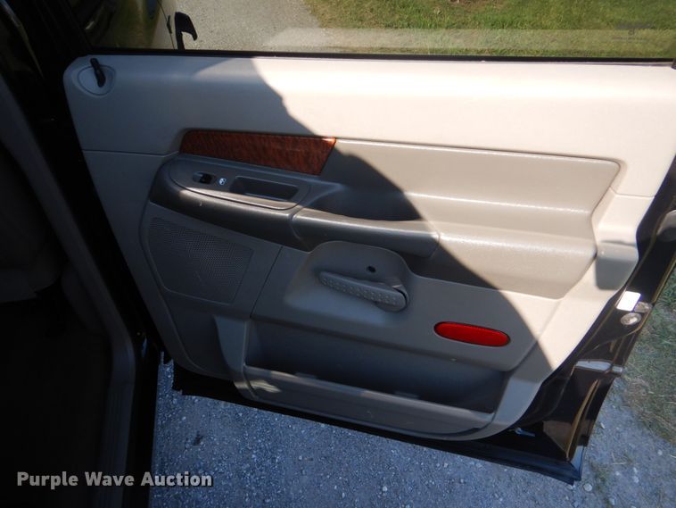 image for item FT9395 2006 Dodge Ram 1500 Mega Cab pickup truck