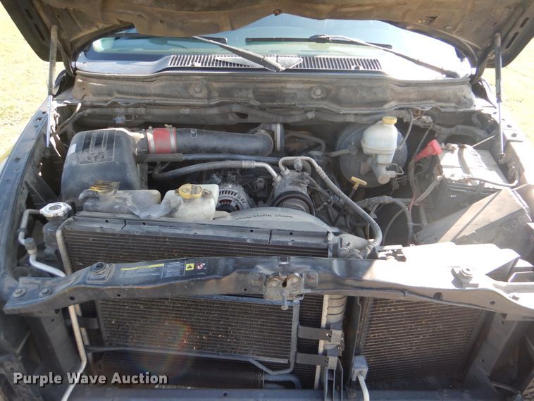 image for item FT9395 2006 Dodge Ram 1500 Mega Cab pickup truck