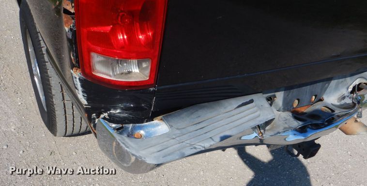 image for item FT9395 2006 Dodge Ram 1500 Mega Cab pickup truck