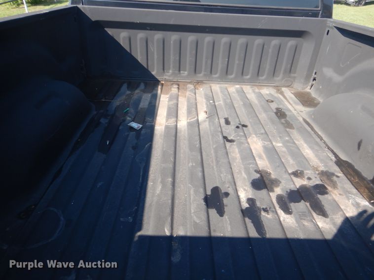 image for item FT9395 2006 Dodge Ram 1500 Mega Cab pickup truck