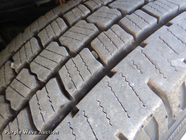 image for item FT9395 2006 Dodge Ram 1500 Mega Cab pickup truck