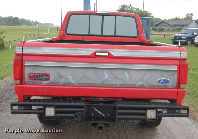 image for item FT9420 1997 Ford F250 Crew Cab pickup truck