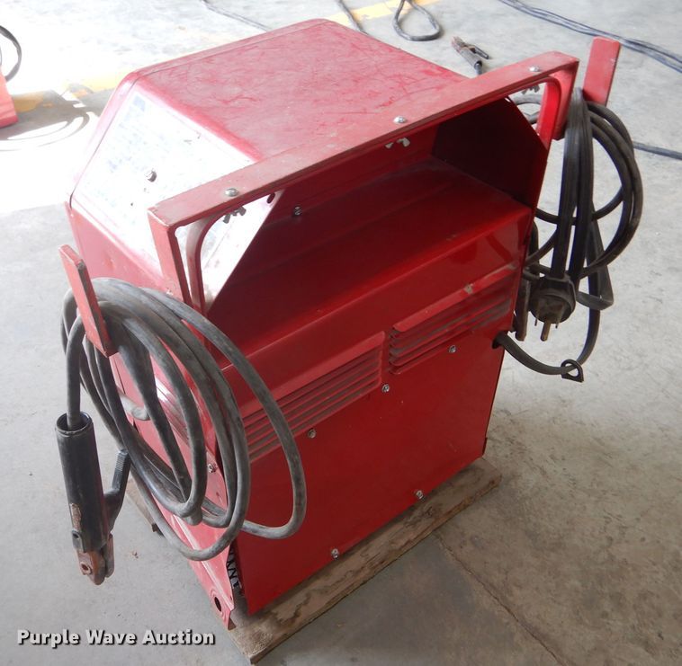 image for item FY9588 Lincoln 225/125 AC/DC welder
