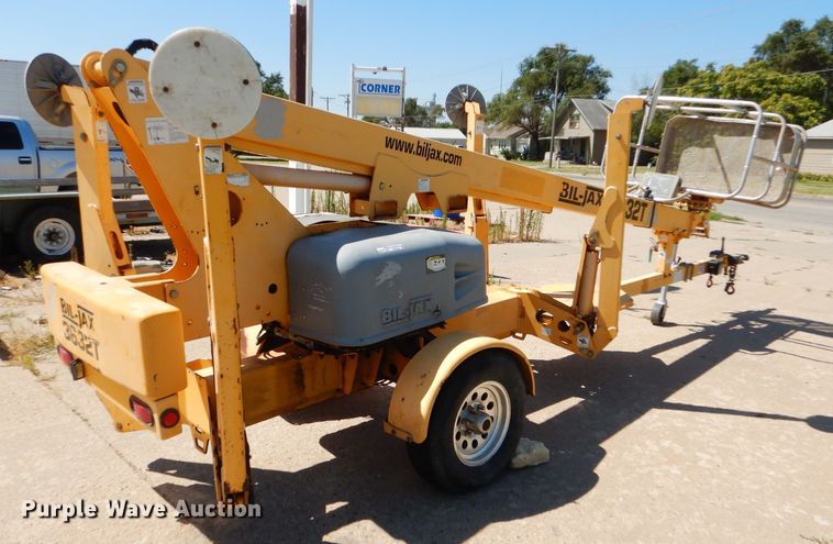 image for item GH9529 2006 Biljax 3632T boom lift