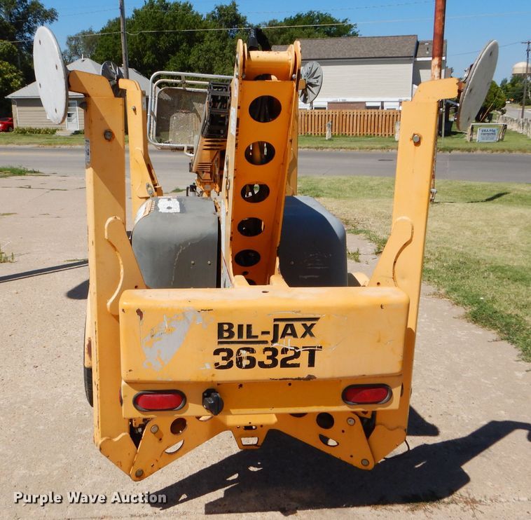 image for item GH9529 2006 Biljax 3632T boom lift