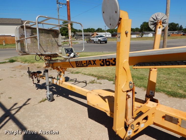 image for item GH9529 2006 Biljax 3632T boom lift