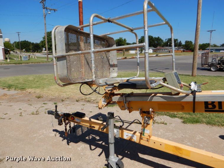 image for item GH9529 2006 Biljax 3632T boom lift