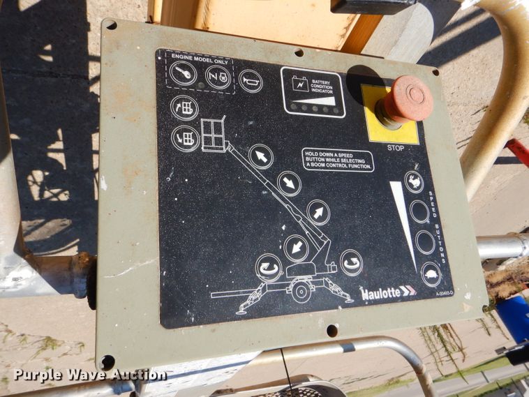 image for item GH9529 2006 Biljax 3632T boom lift