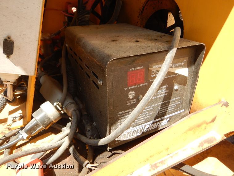 image for item GH9529 2006 Biljax 3632T boom lift