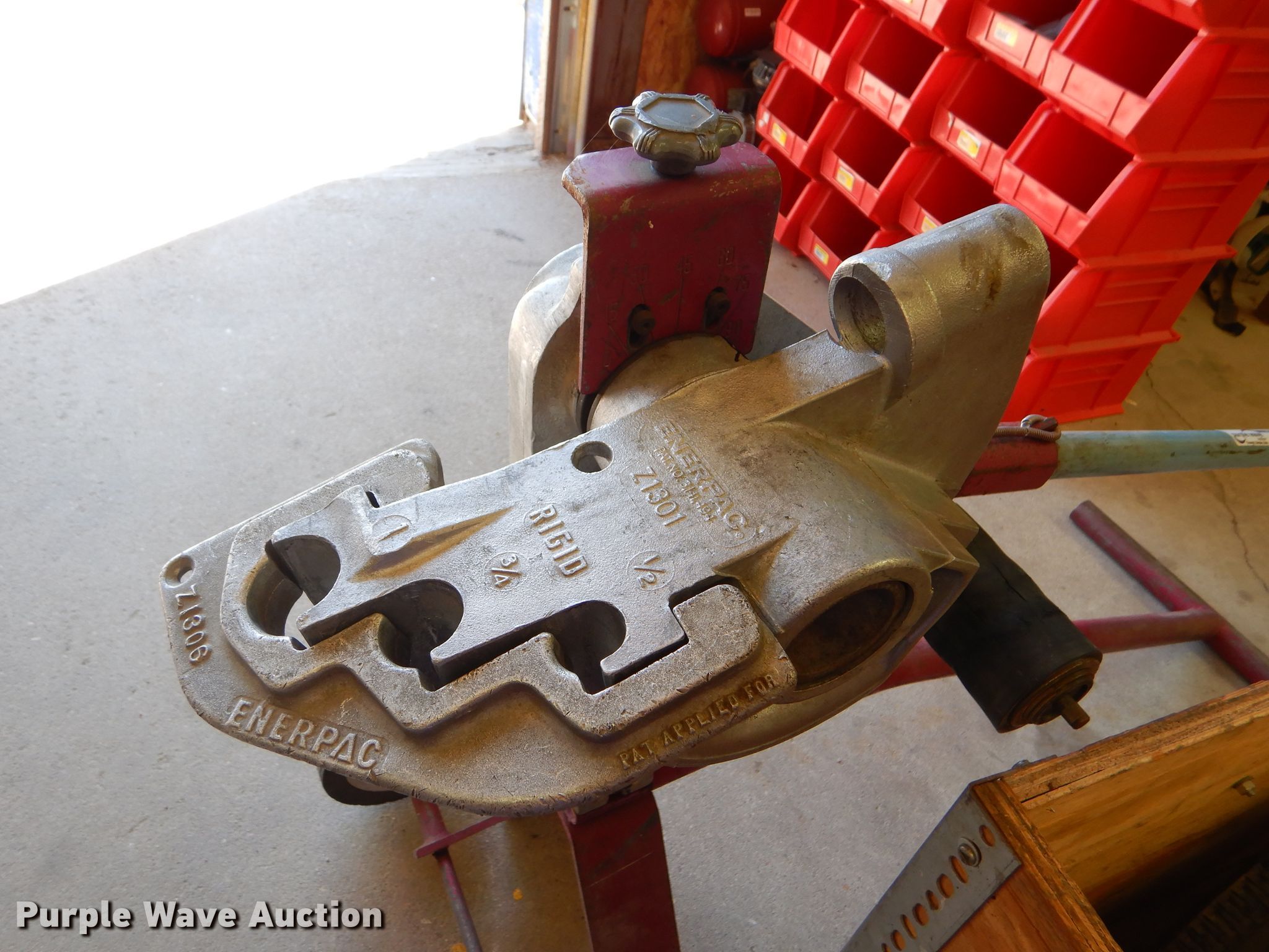 Rigid enerpac pipe bender in Spearville, KS Item EQ9145 sold Purple