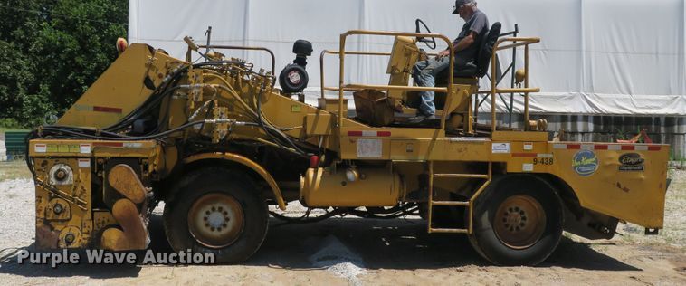 image for item DB10233 Etnyre chip spreader