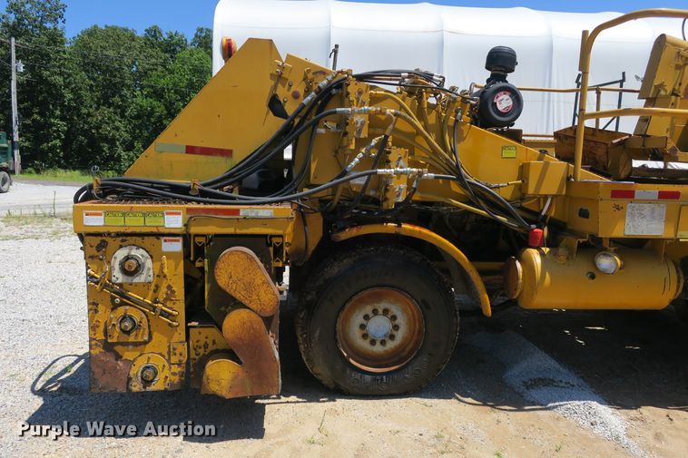 image for item DB10233 Etnyre chip spreader