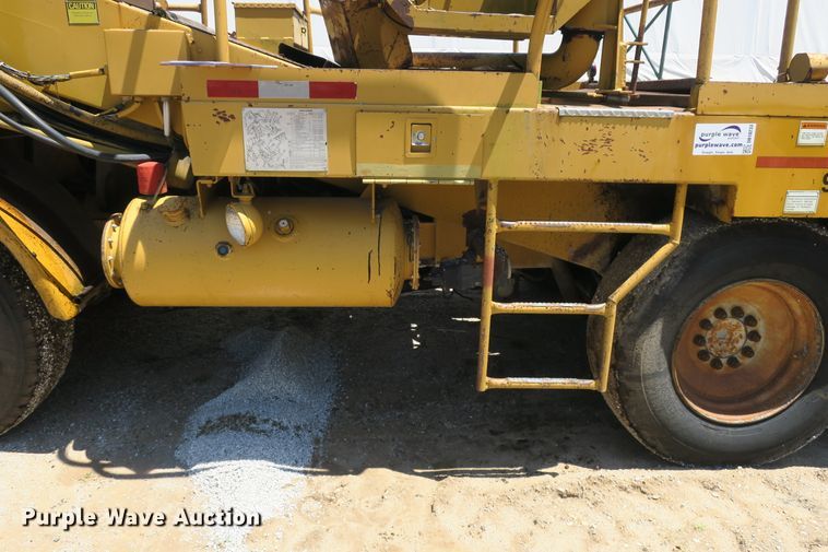 image for item DB10233 Etnyre chip spreader