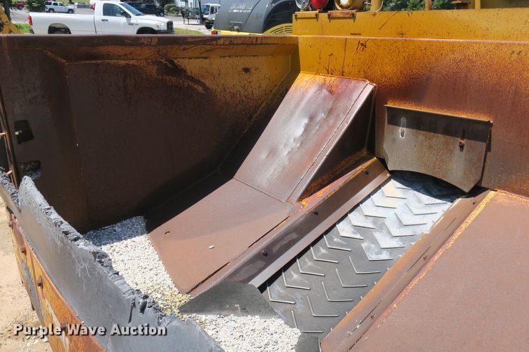 image for item DB10233 Etnyre chip spreader