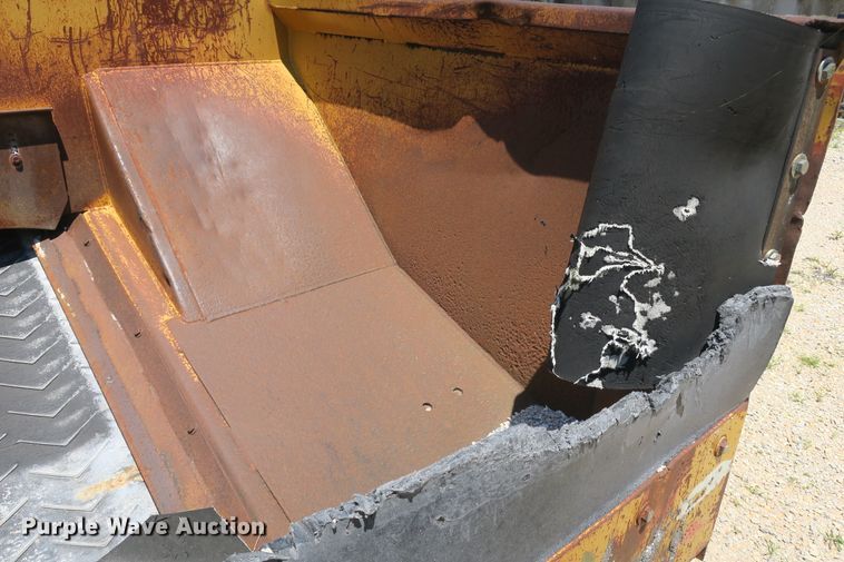 image for item DB10233 Etnyre chip spreader