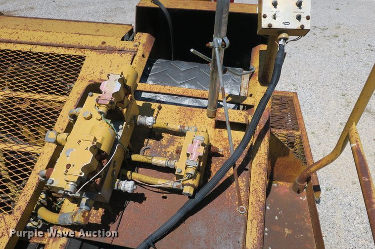 image for item DB10233 Etnyre chip spreader