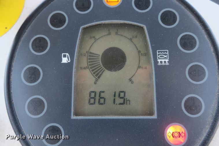 image for item DB10234 2010 Bomag BW27RH pneumatic roller