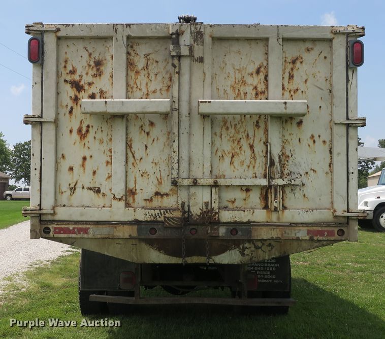 image for item DB10240 2003 International 4300 waste material handling truck