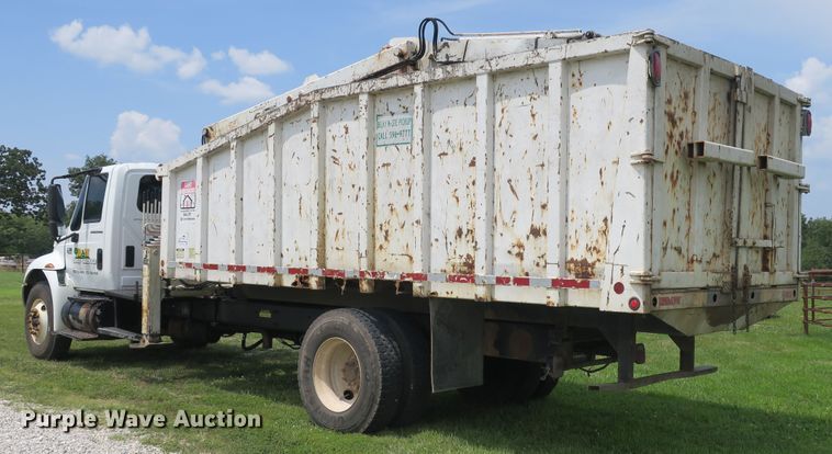 image for item DB10240 2003 International 4300 waste material handling truck