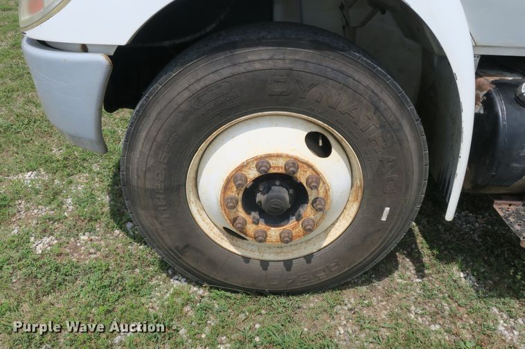 image for item DB10240 2003 International 4300 waste material handling truck