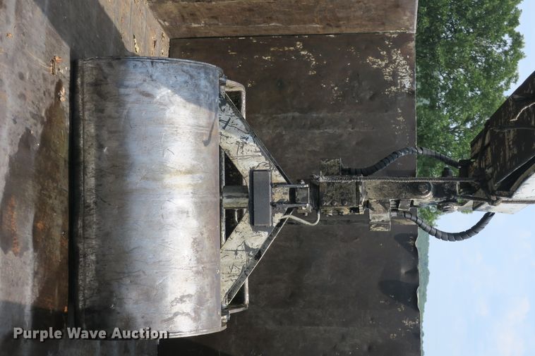 image for item DB10240 2003 International 4300 waste material handling truck