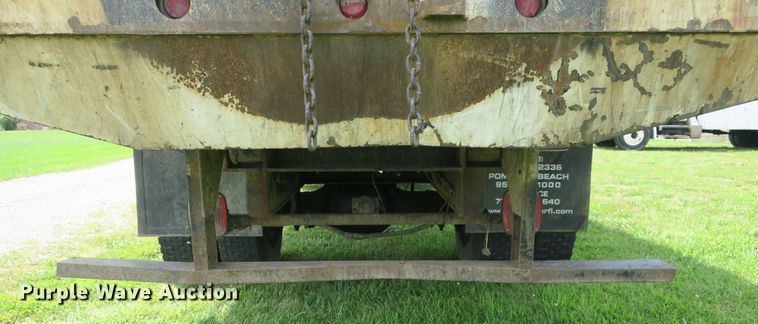 image for item DB10240 2003 International 4300 waste material handling truck