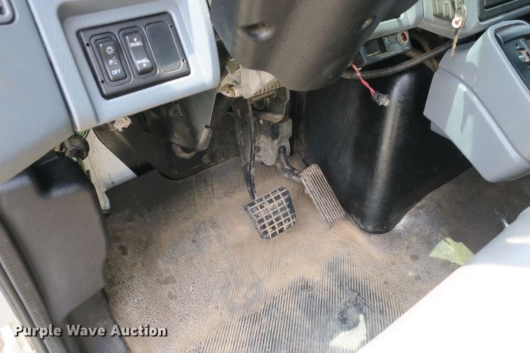 image for item DB10240 2003 International 4300 waste material handling truck