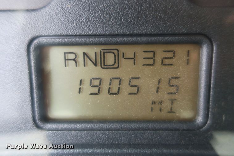 image for item DB10240 2003 International 4300 waste material handling truck