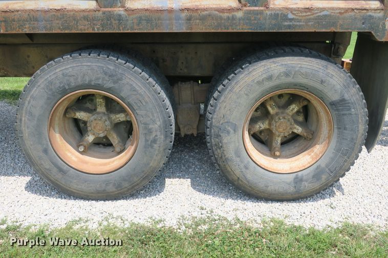 image for item DB10241 1979 Ford 9000 dump truck