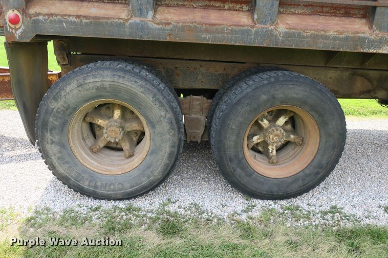 image for item DB10241 1979 Ford 9000 dump truck