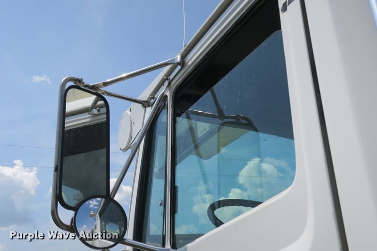 image for item DB10242 2000 Freightliner FL70 bucket truck