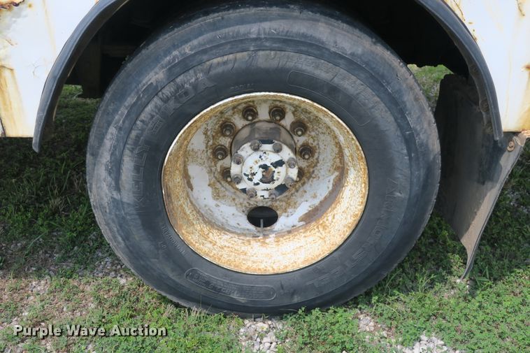 image for item DB10242 2000 Freightliner FL70 bucket truck