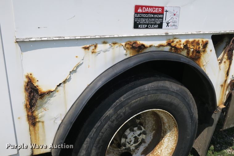 image for item DB10242 2000 Freightliner FL70 bucket truck