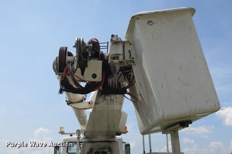 image for item DB10242 2000 Freightliner FL70 bucket truck