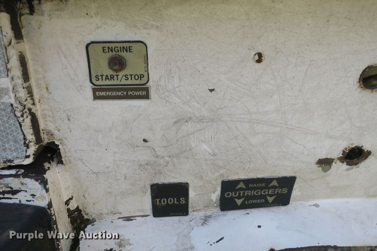 image for item DB10242 2000 Freightliner FL70 bucket truck