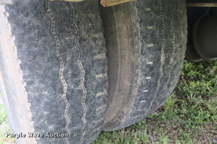 image for item DB10242 2000 Freightliner FL70 bucket truck