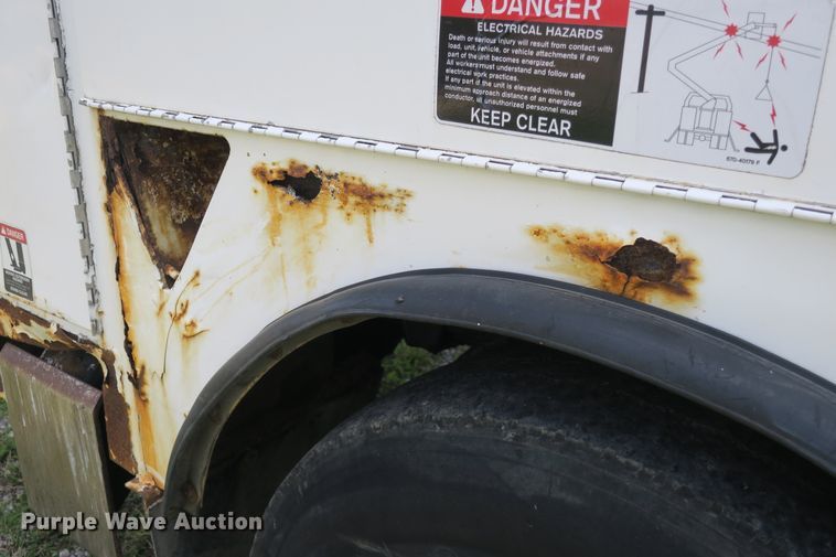 image for item DB10242 2000 Freightliner FL70 bucket truck