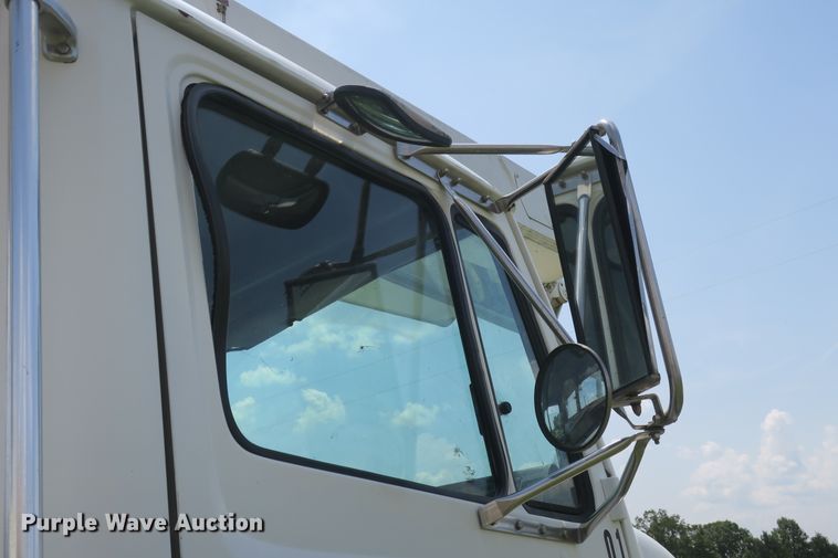 image for item DB10242 2000 Freightliner FL70 bucket truck