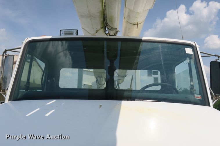 image for item DB10242 2000 Freightliner FL70 bucket truck