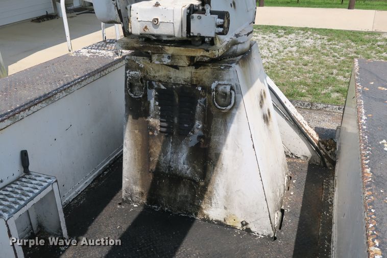 image for item DB10242 2000 Freightliner FL70 bucket truck