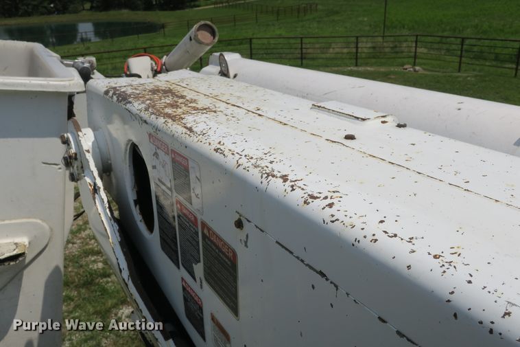 image for item DB10242 2000 Freightliner FL70 bucket truck
