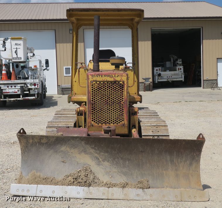 image for item DB10244 1976 Caterpillar D3 dozer