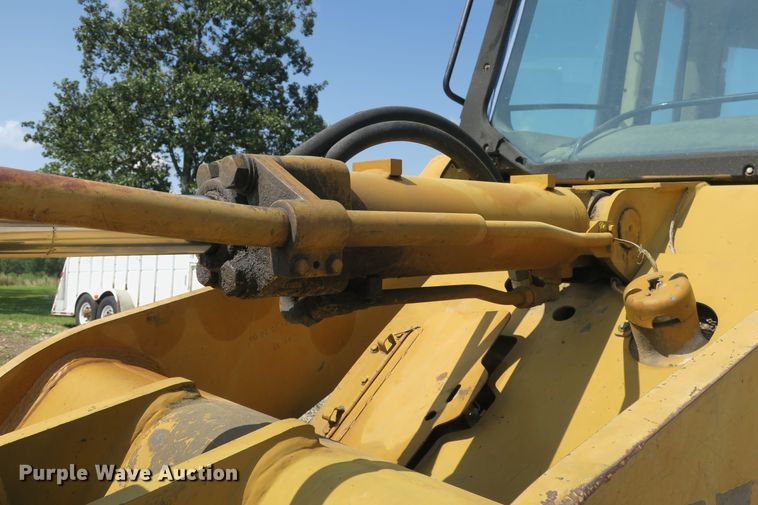 image for item DB10245 1999 Caterpillar 953C track loader