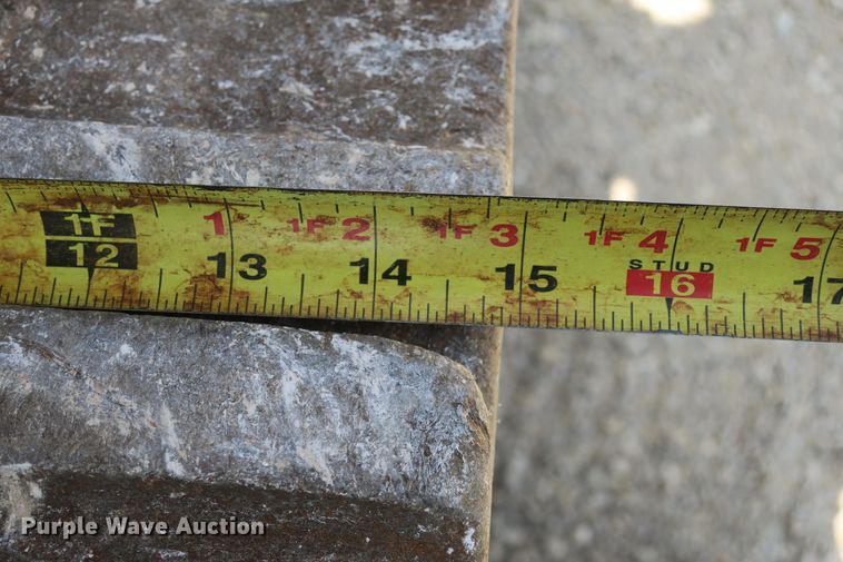 image for item DB10245 1999 Caterpillar 953C track loader