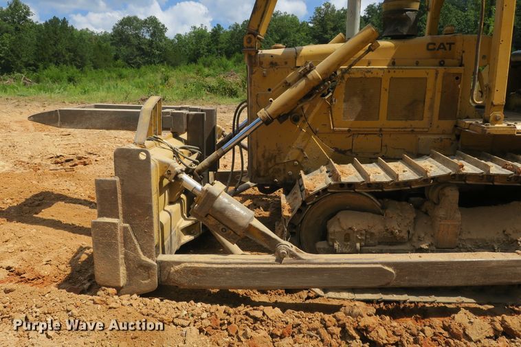 image for item DB10247 1985 Caterpillar D6D dozer
