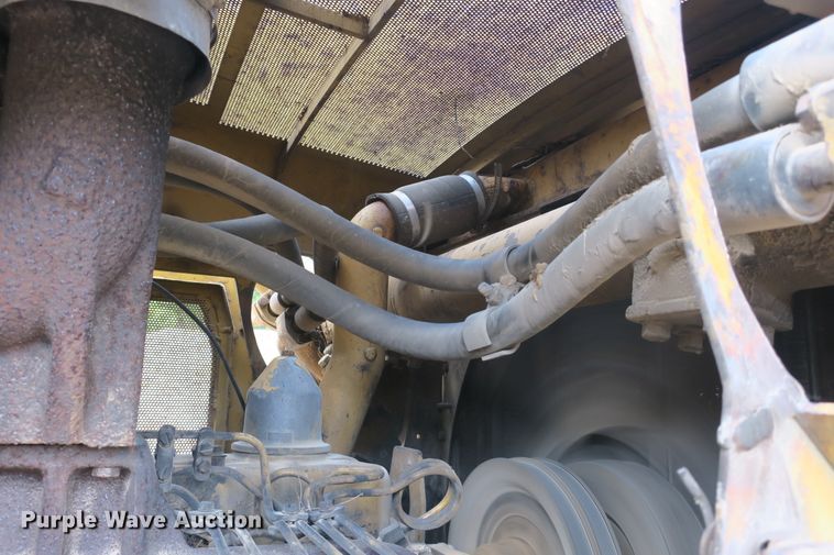 image for item DB10247 1985 Caterpillar D6D dozer